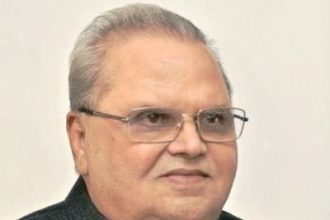 जम्मू-कश्मीर के पूर्व राज्यपाल सत्यपाल मलिक की तबीयत बिगड़ने की खबर है। उन्हें दिल्ली के राम मनोहर लोहिया अस्पताल में भर्ती कराया गया है।