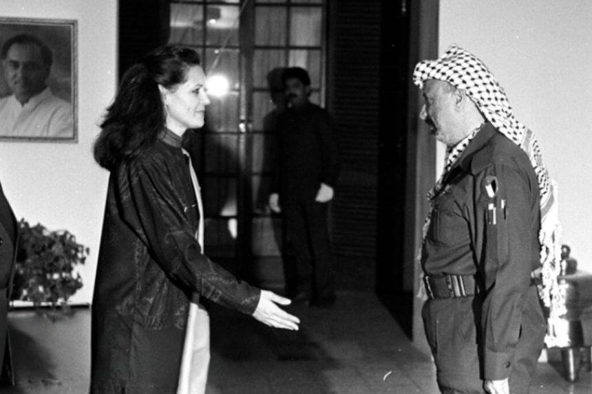 बाद, ईरान ने जवाबी कार्रवाई करते हुए इजरायल पर मिसाइल India's relations with Palestine and Iran