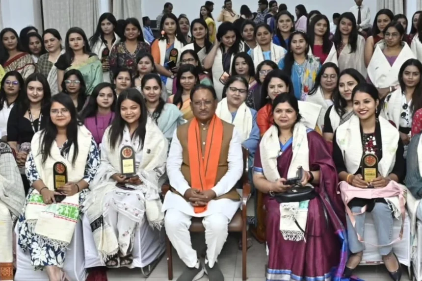 7 journalist committees
