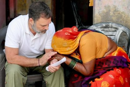 Rahul Gandhi meets Hariom Valmiki family