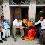 Rahul Gandhi meets Hariom Valmiki family