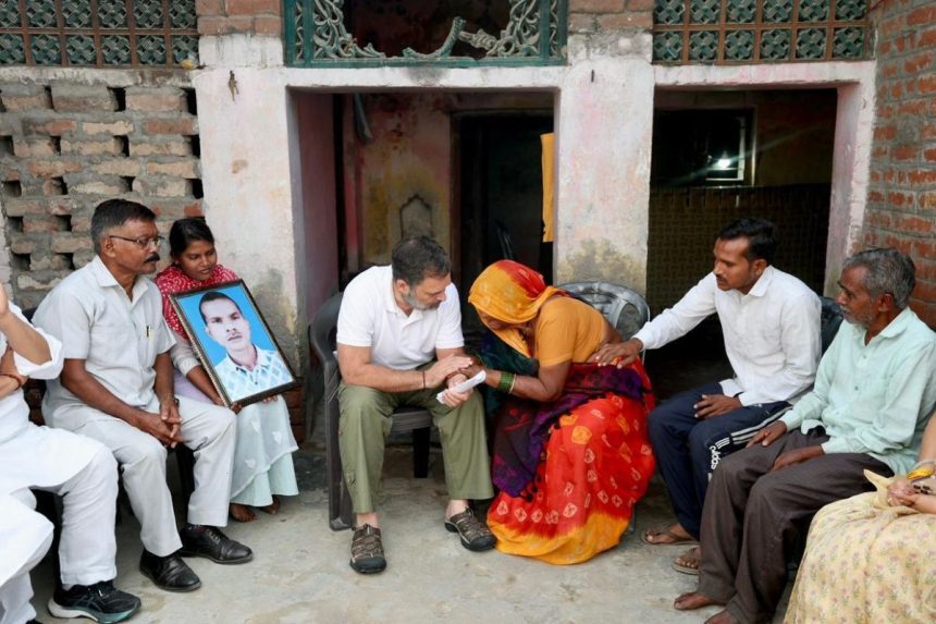 Rahul Gandhi meets Hariom Valmiki family