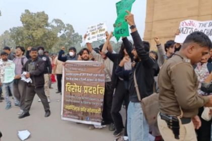 Delhi air pollution protest
